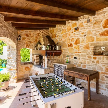 וילה Damiana Petrici